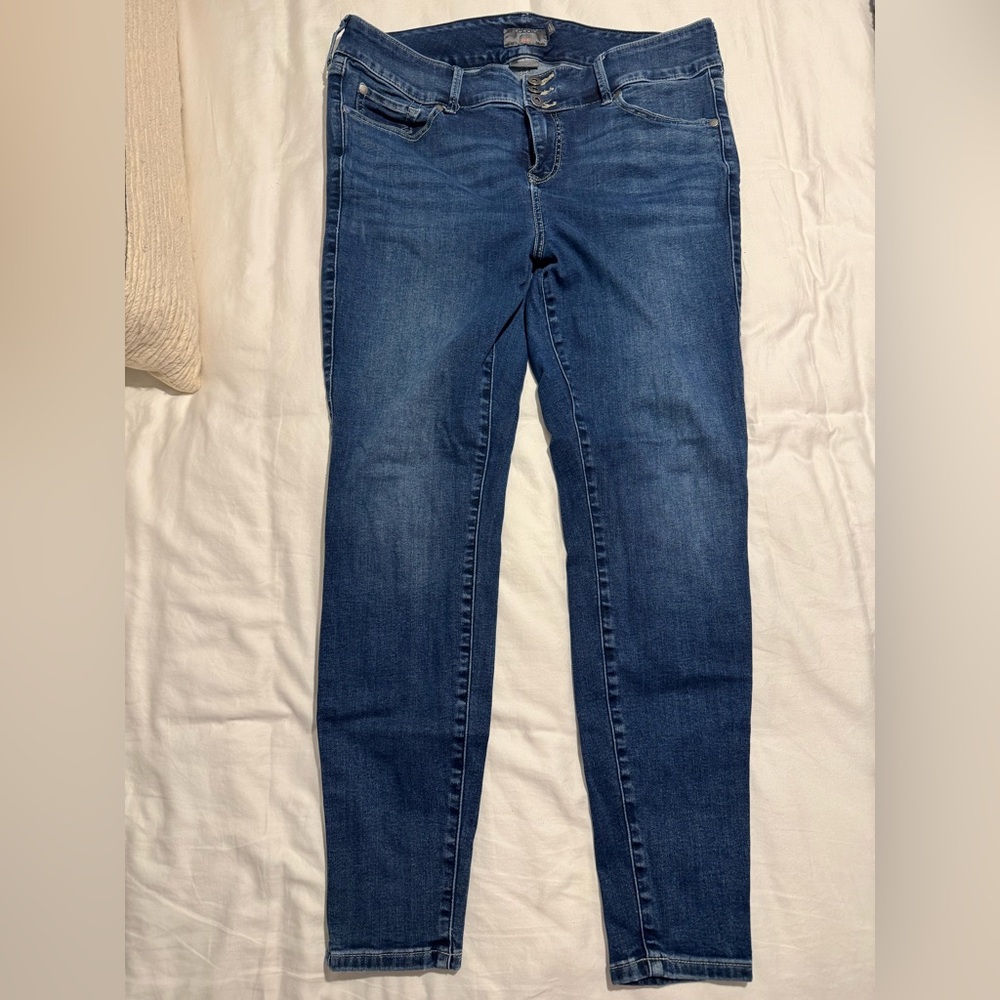 Torrid Women's Blue Jean Jegging size 16